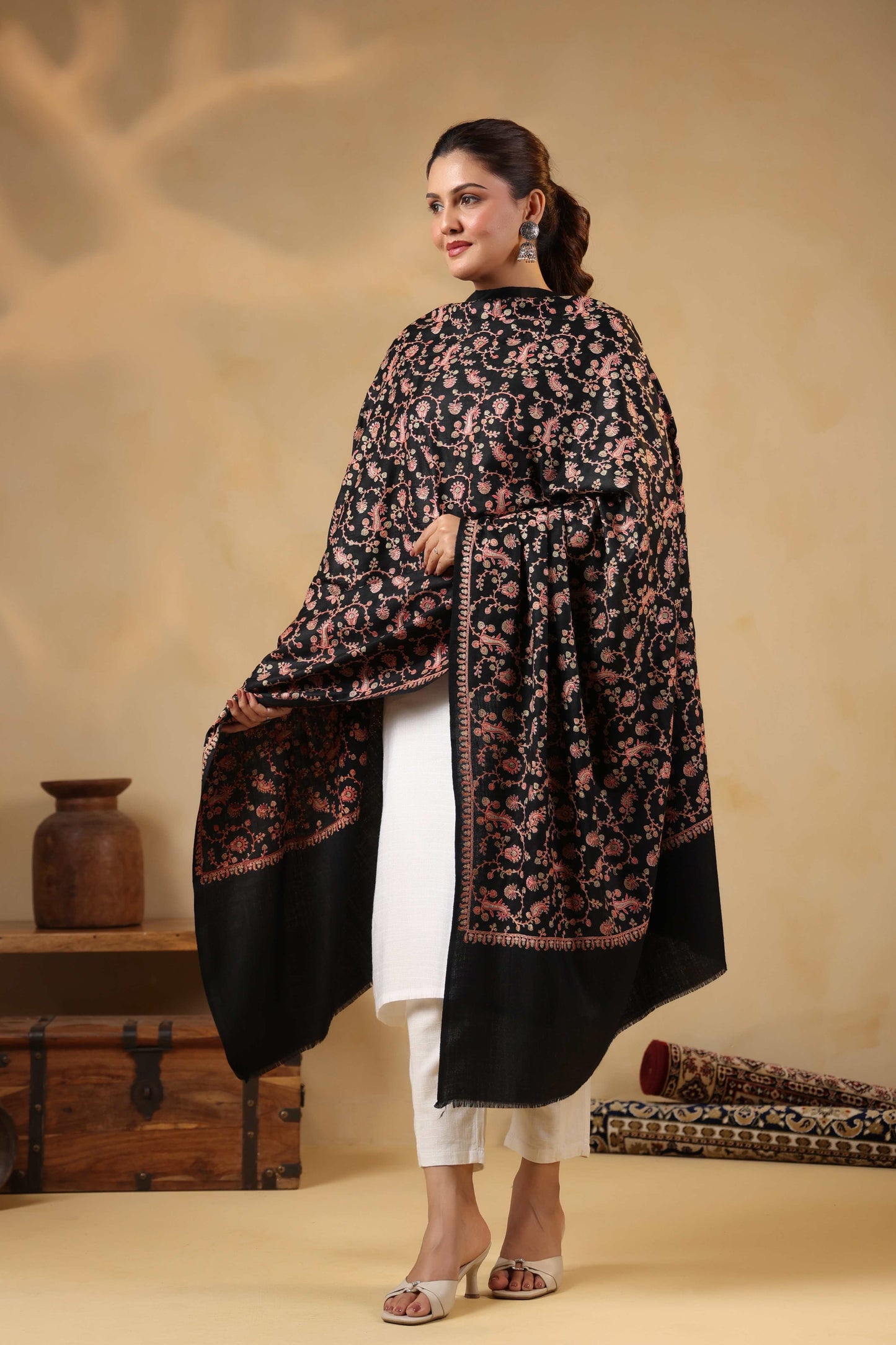 Kashmiri Sozni Floral Embroidery Shawl | Black