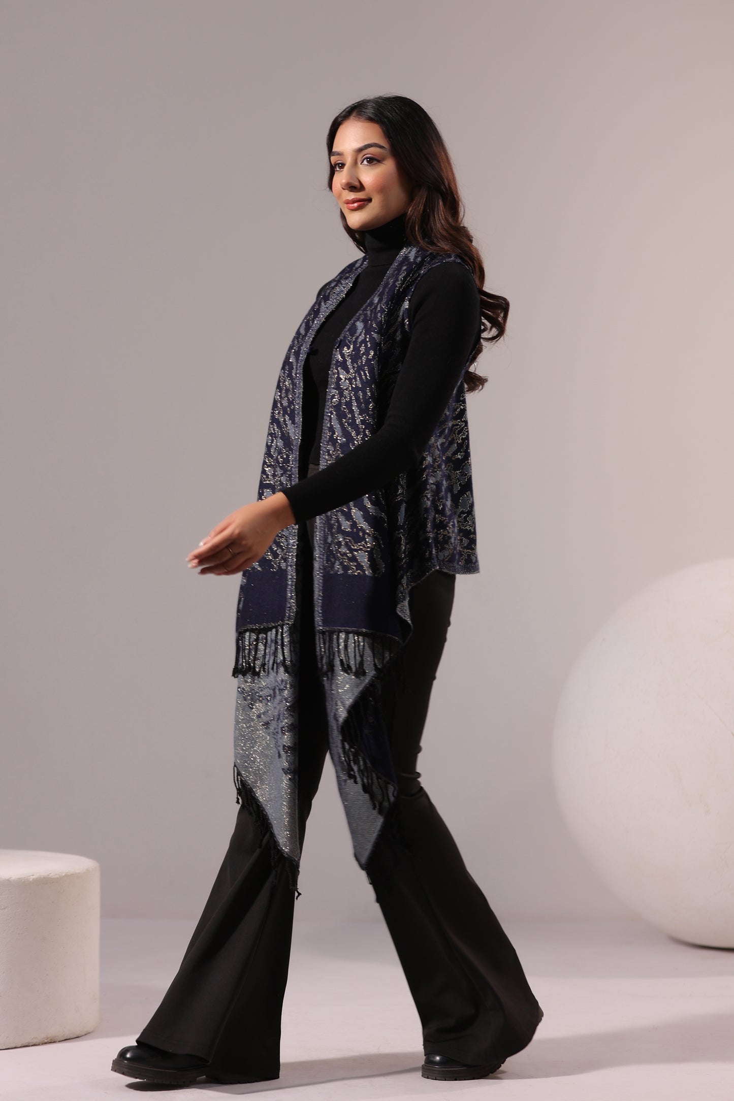 Women's Sleeveless Zari Pattern Shrug Cardigan | Navy Blue