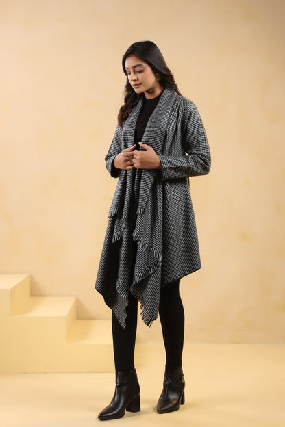 Women's Full Sleeve Woolen Checkered Shrug Cardigan | Black Grey