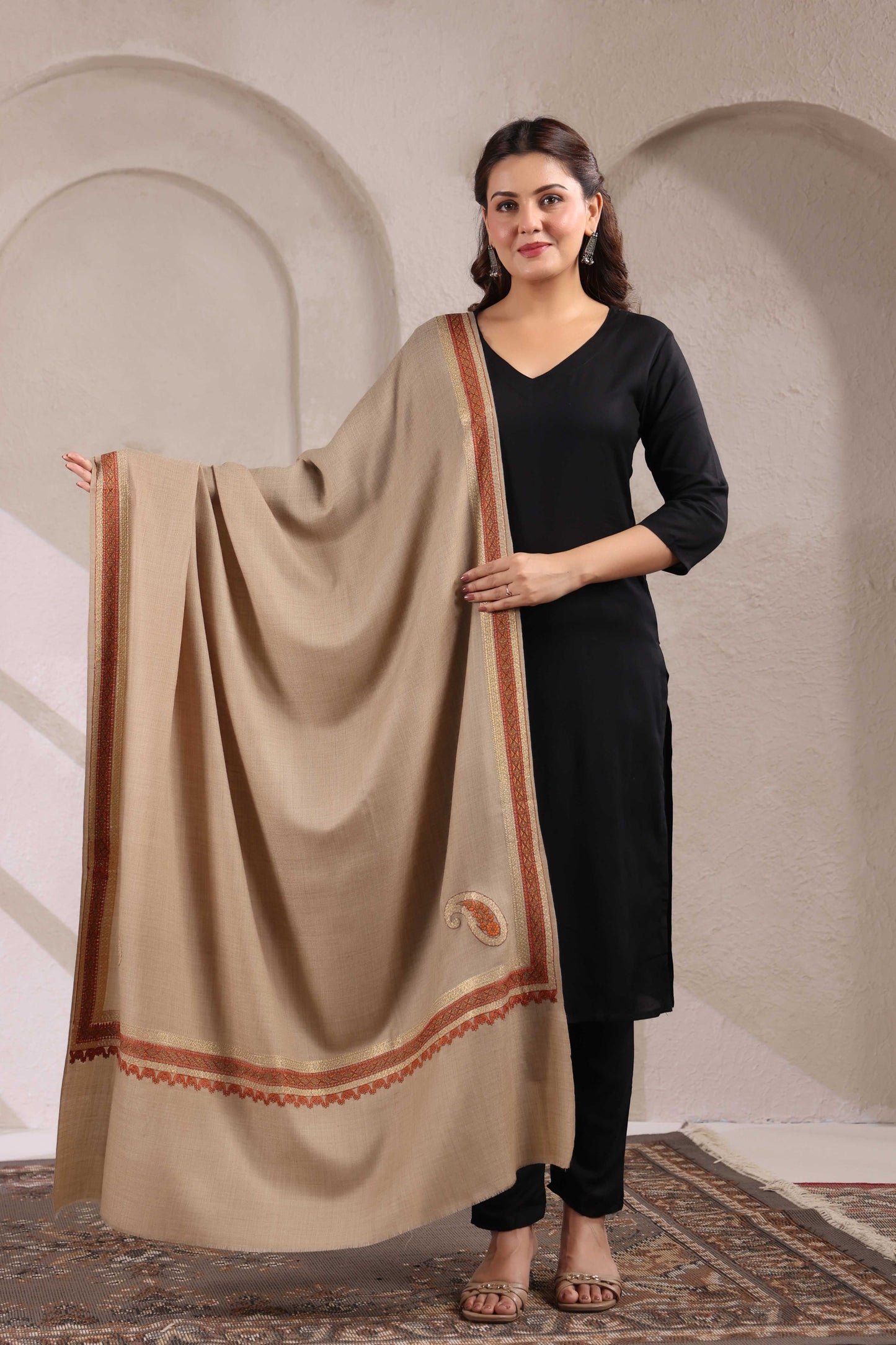Kashmiri Sozni Zari Embroidery Shawl | Beige