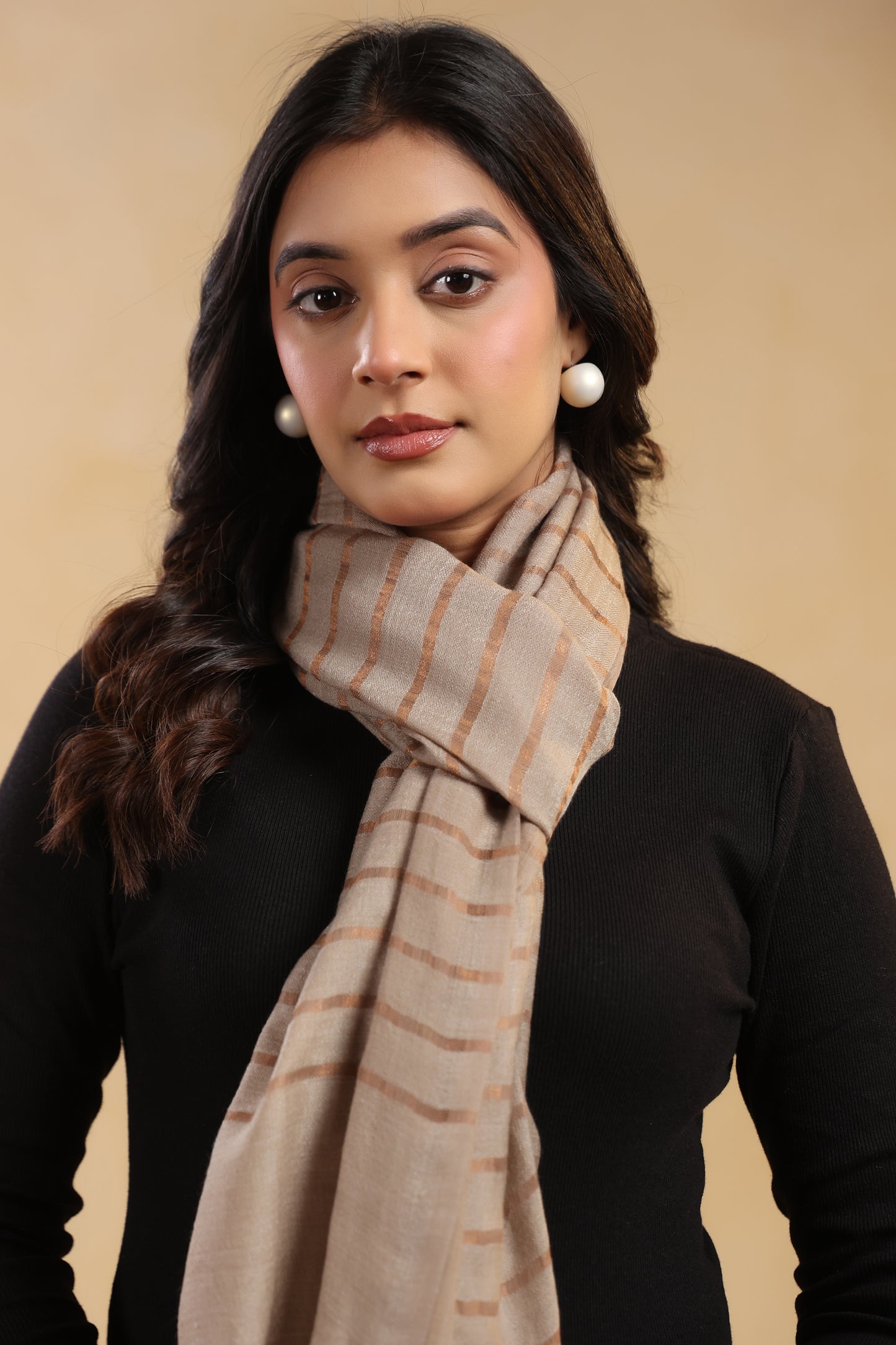 Fine Wool Horizontal Zari Stripes Stole | Beige