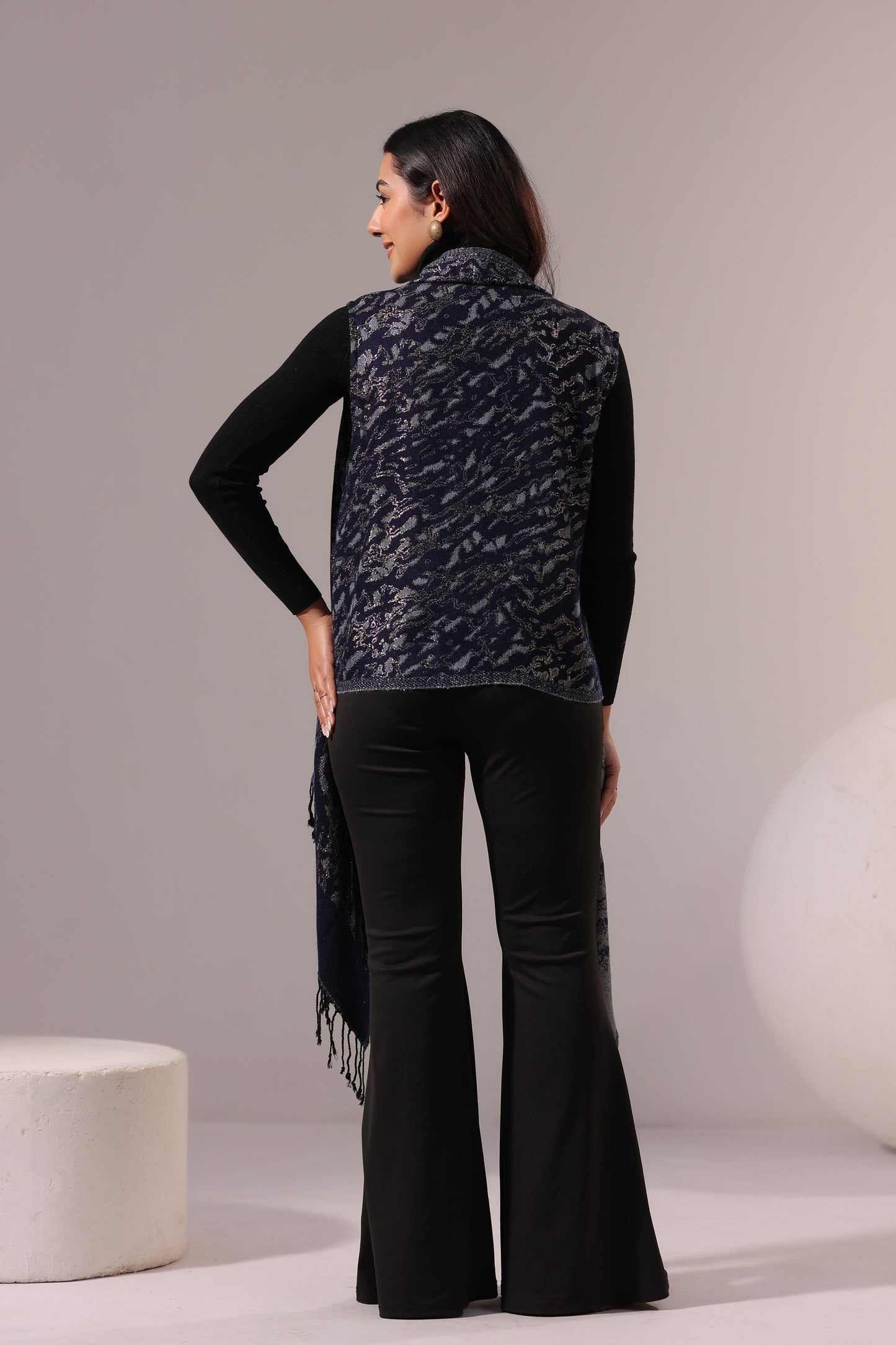Women's Sleeveless Zari Pattern Shrug Cardigan | Navy Blue
