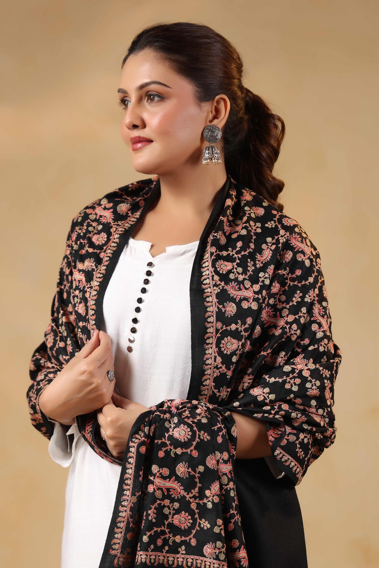 Kashmiri Sozni Floral Embroidery Shawl | Black