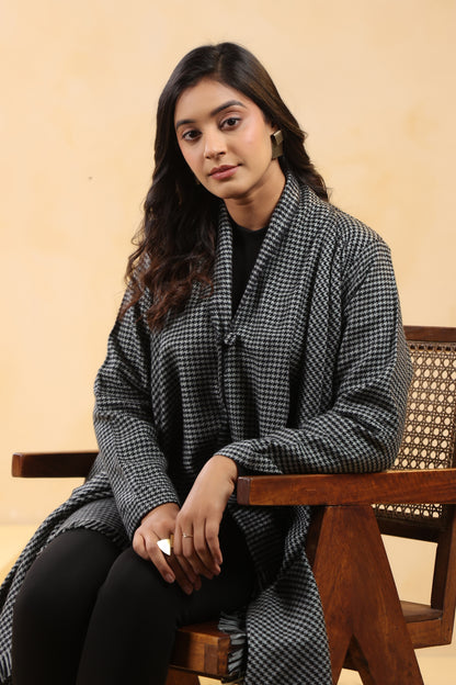 Women's Full Sleeve Woolen Checkered Shrug Cardigan | Black Grey