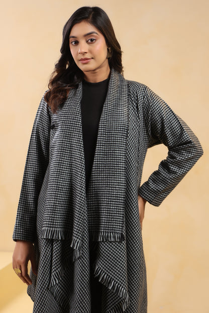 Women's Full Sleeve Woolen Checkered Shrug Cardigan | Black Grey