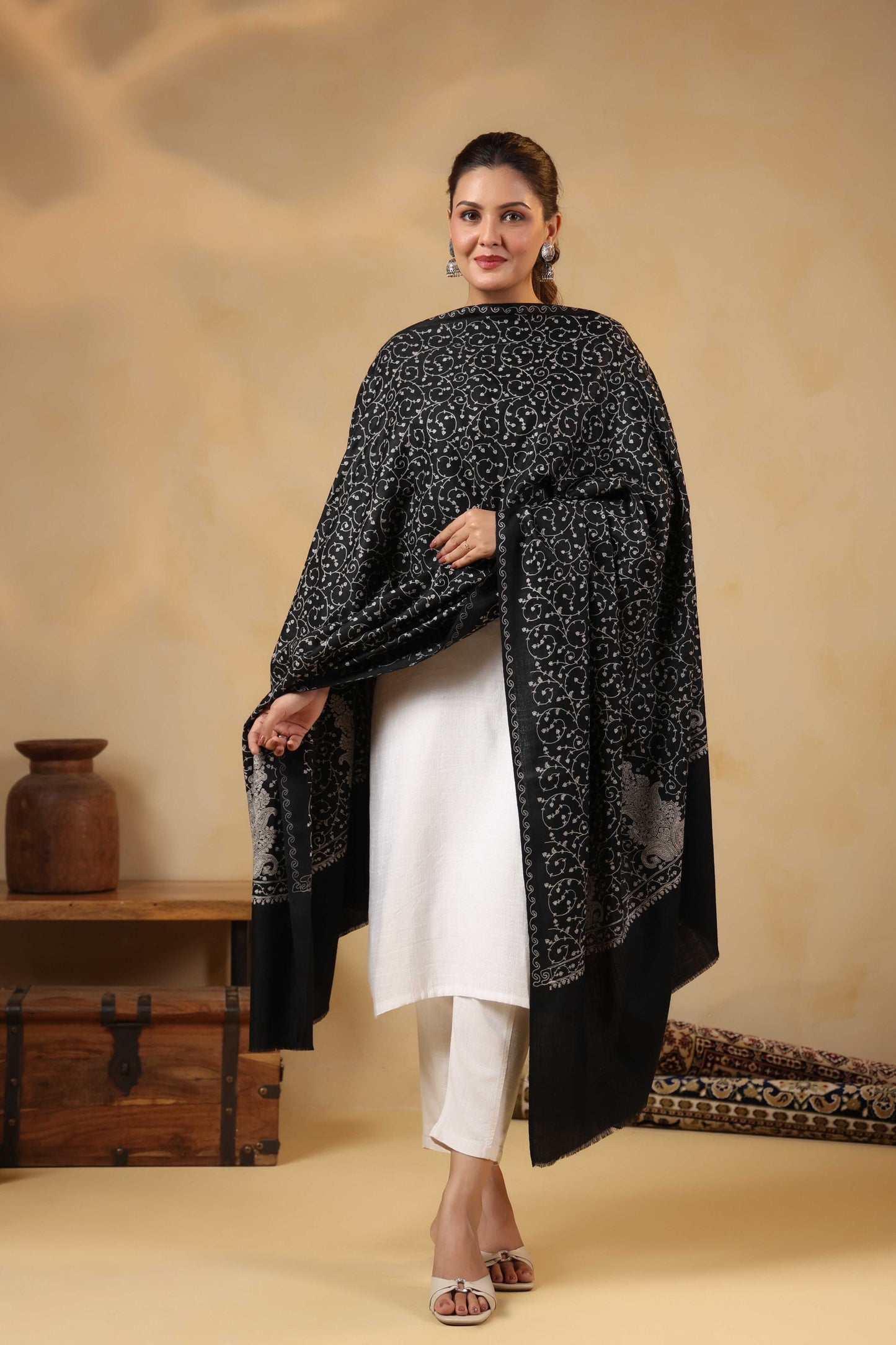 Kashmiri Jaal Embroidery Floral Shawl | Black