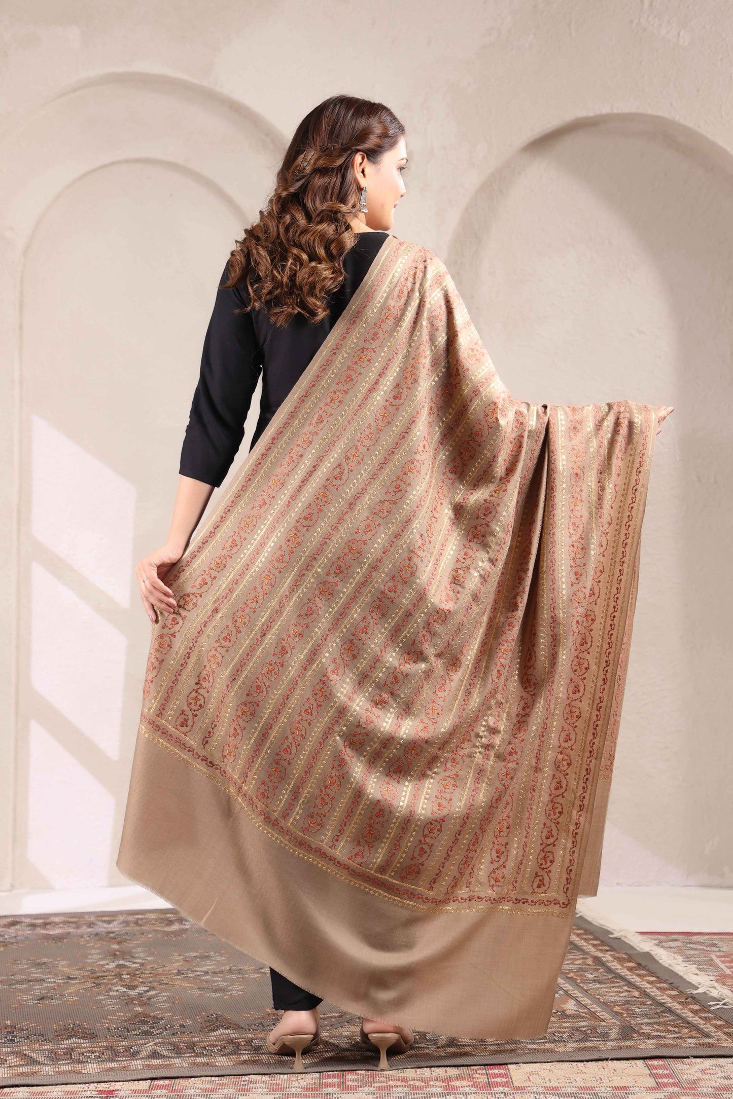 Sozni Zari Embroidery Kashmiri Shawl | Beige
