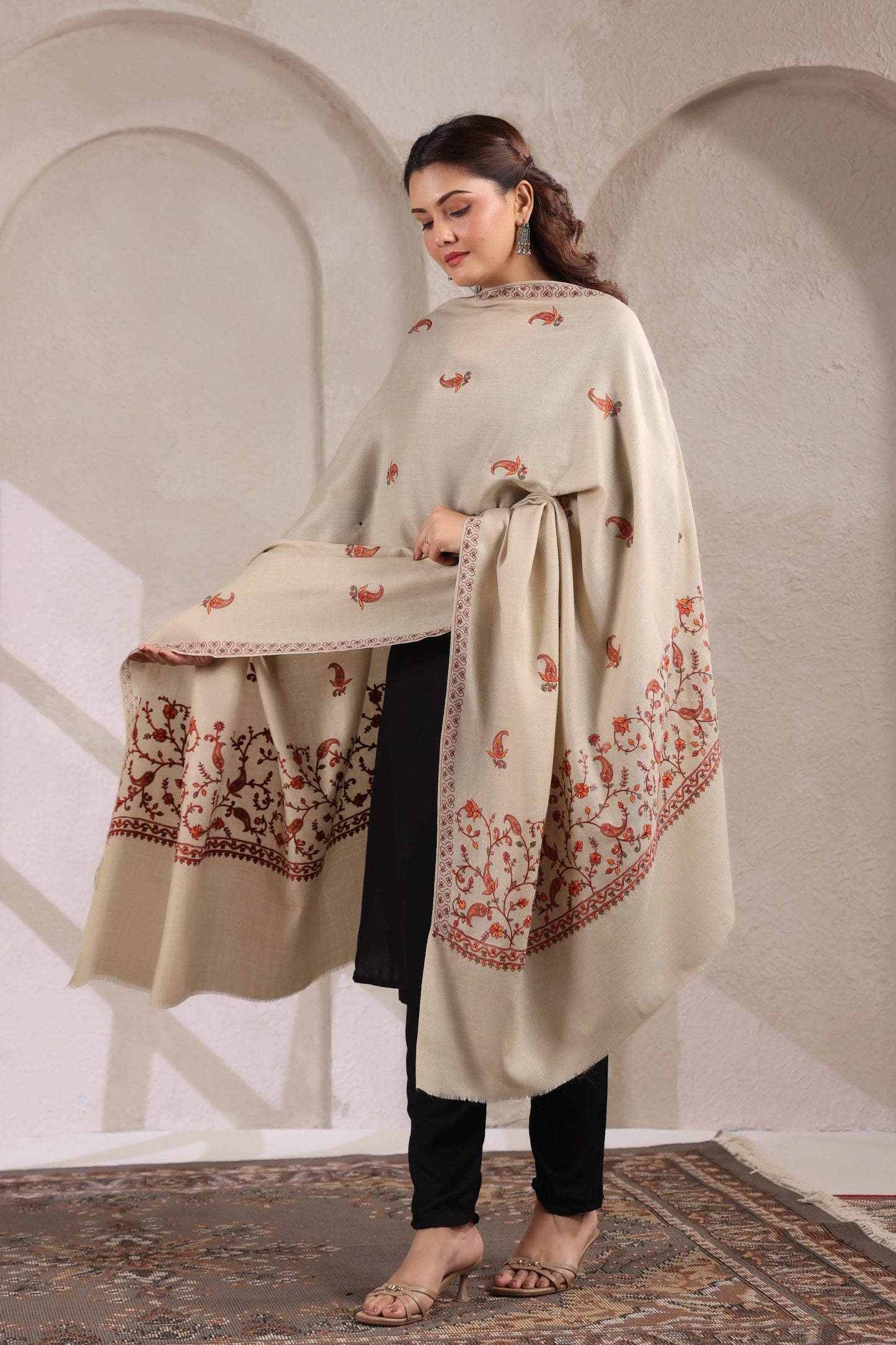 Sozni Floral Embroidery Kashmiri Shawl | Beige