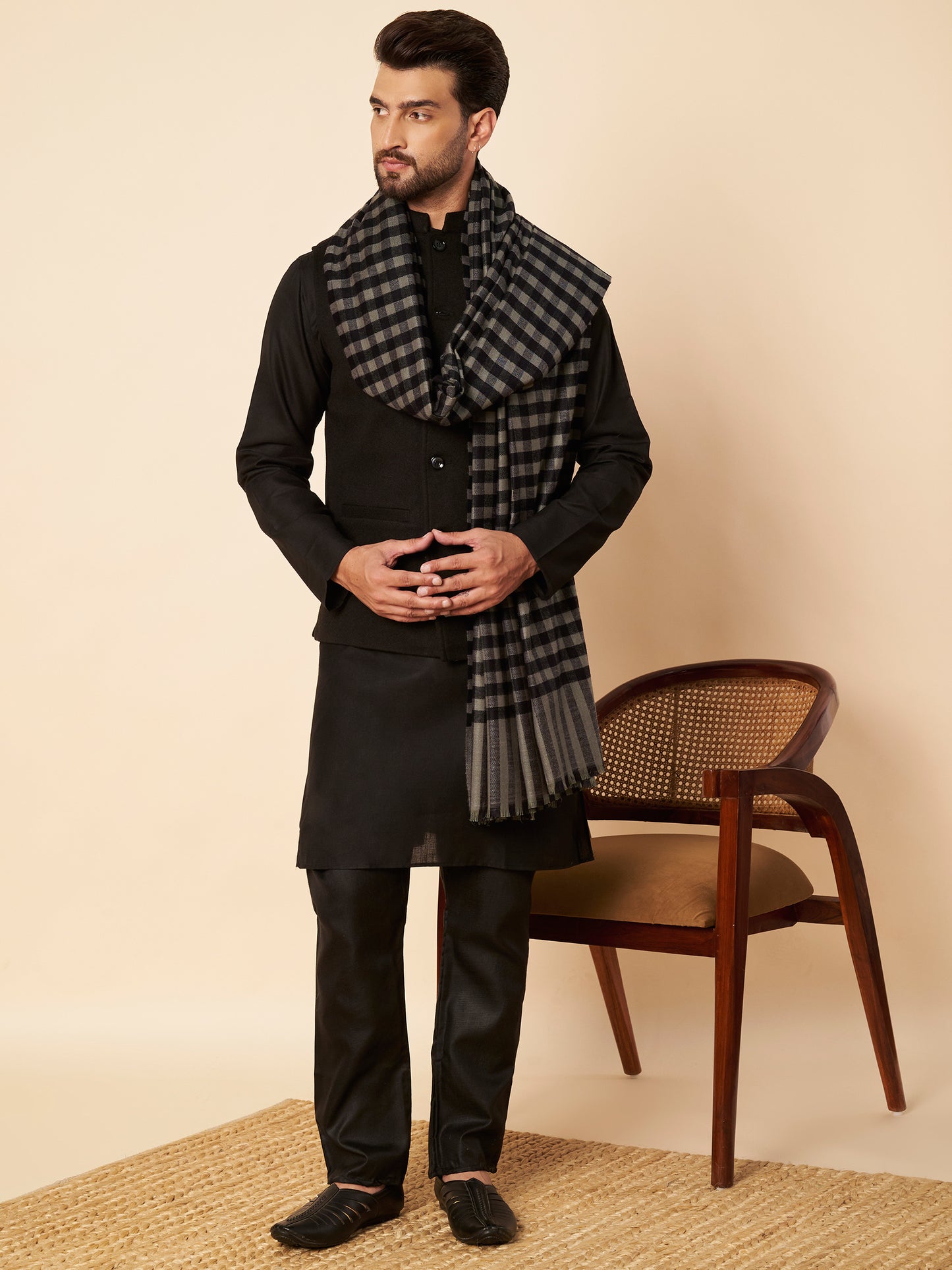 Men's Woollen Lohi Shawl | Black Grey Check