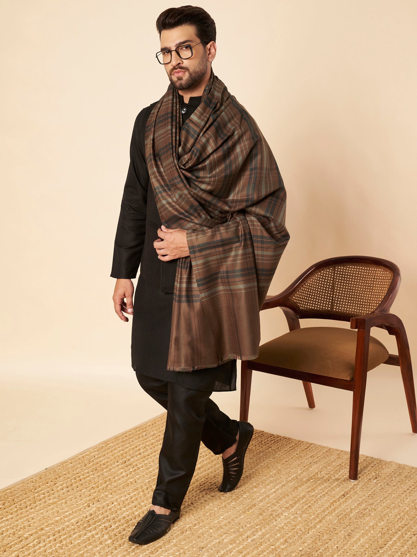 Men's Woollen Lohi Shawl | Brown Stripe - view 3