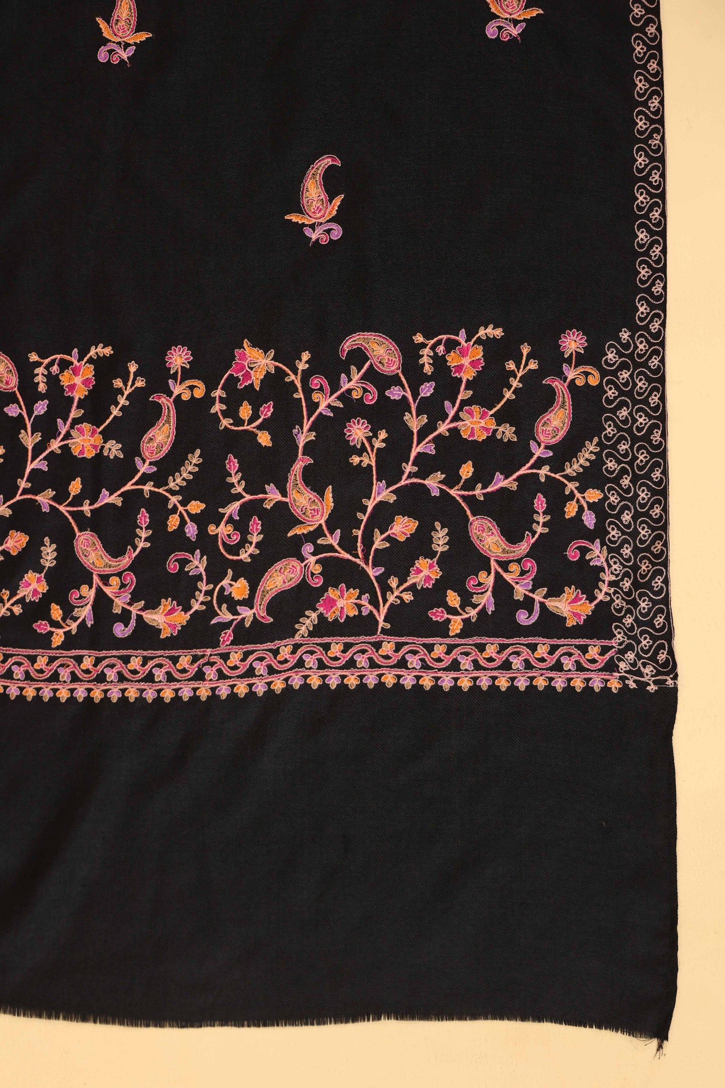 Sozni Floral Embroidery Kashmiri Shawl | Black