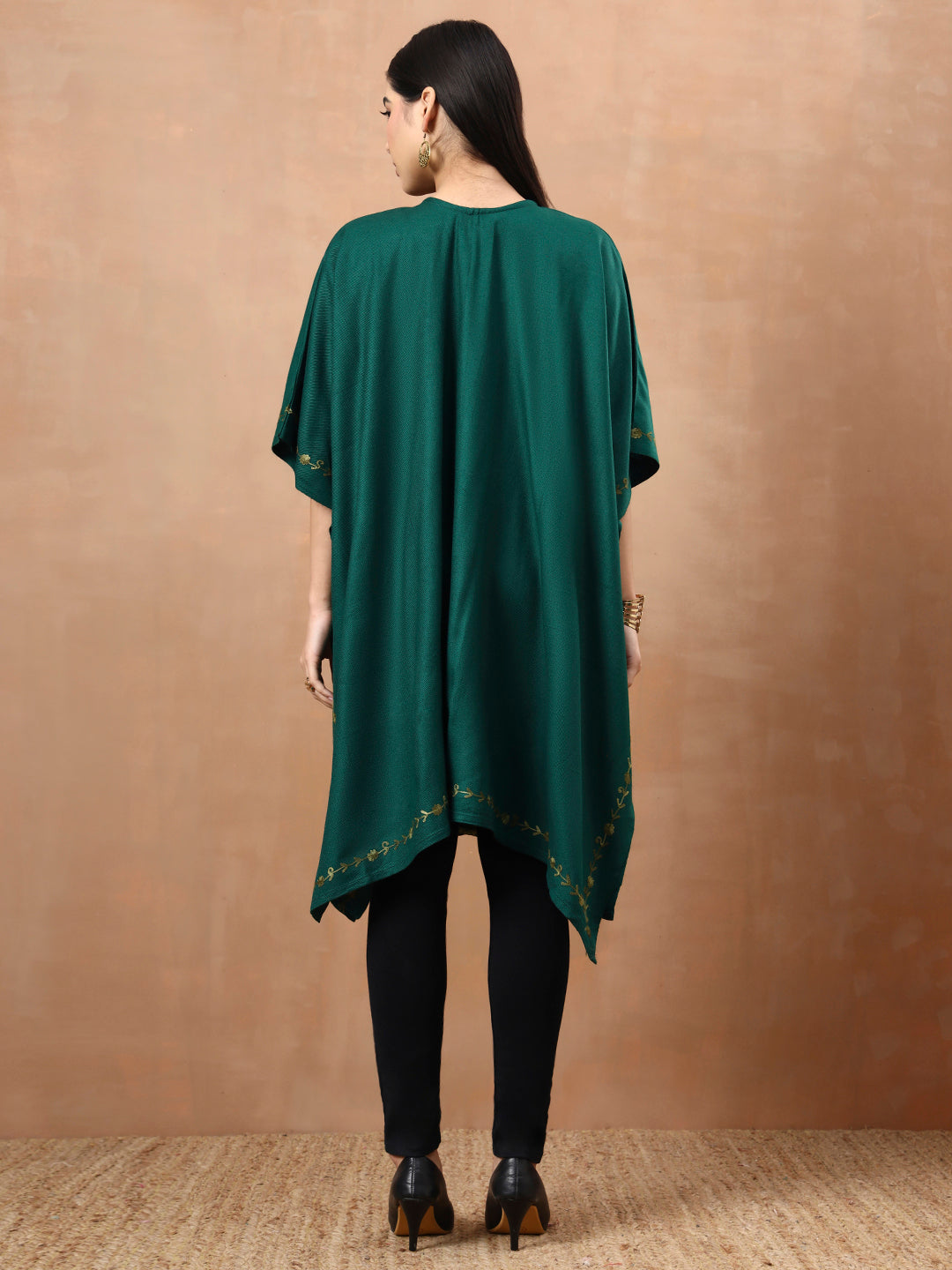 Floral Aari Embroidery Green Pheran Shrug - view 6