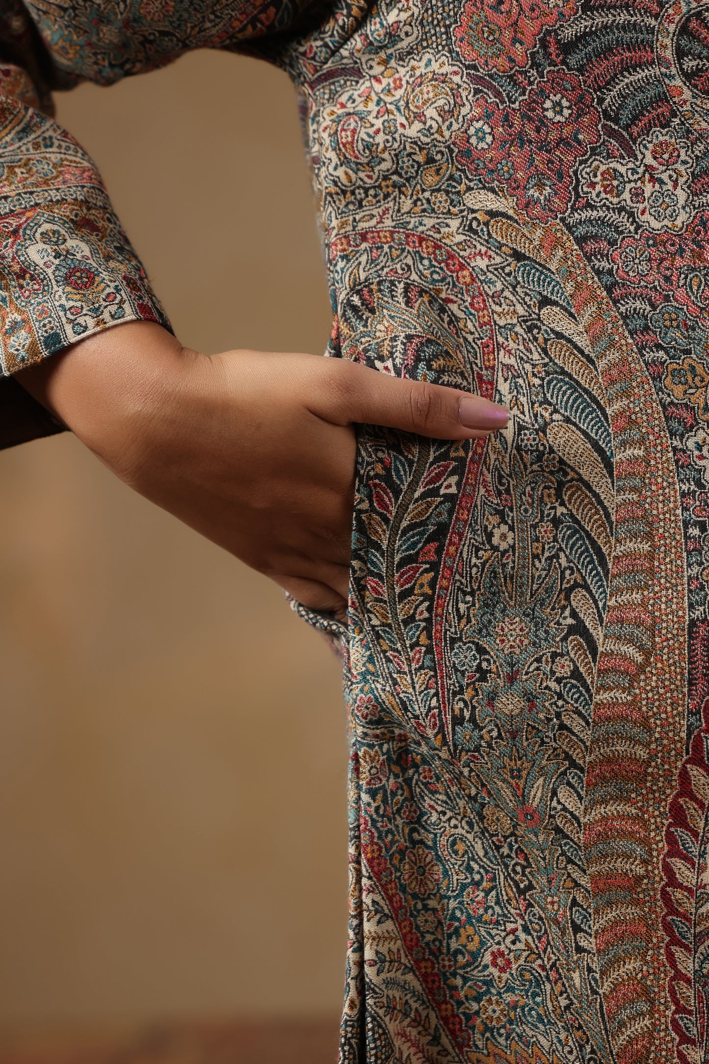 Women's Kaani Woven Winter Kurta | Multicolour