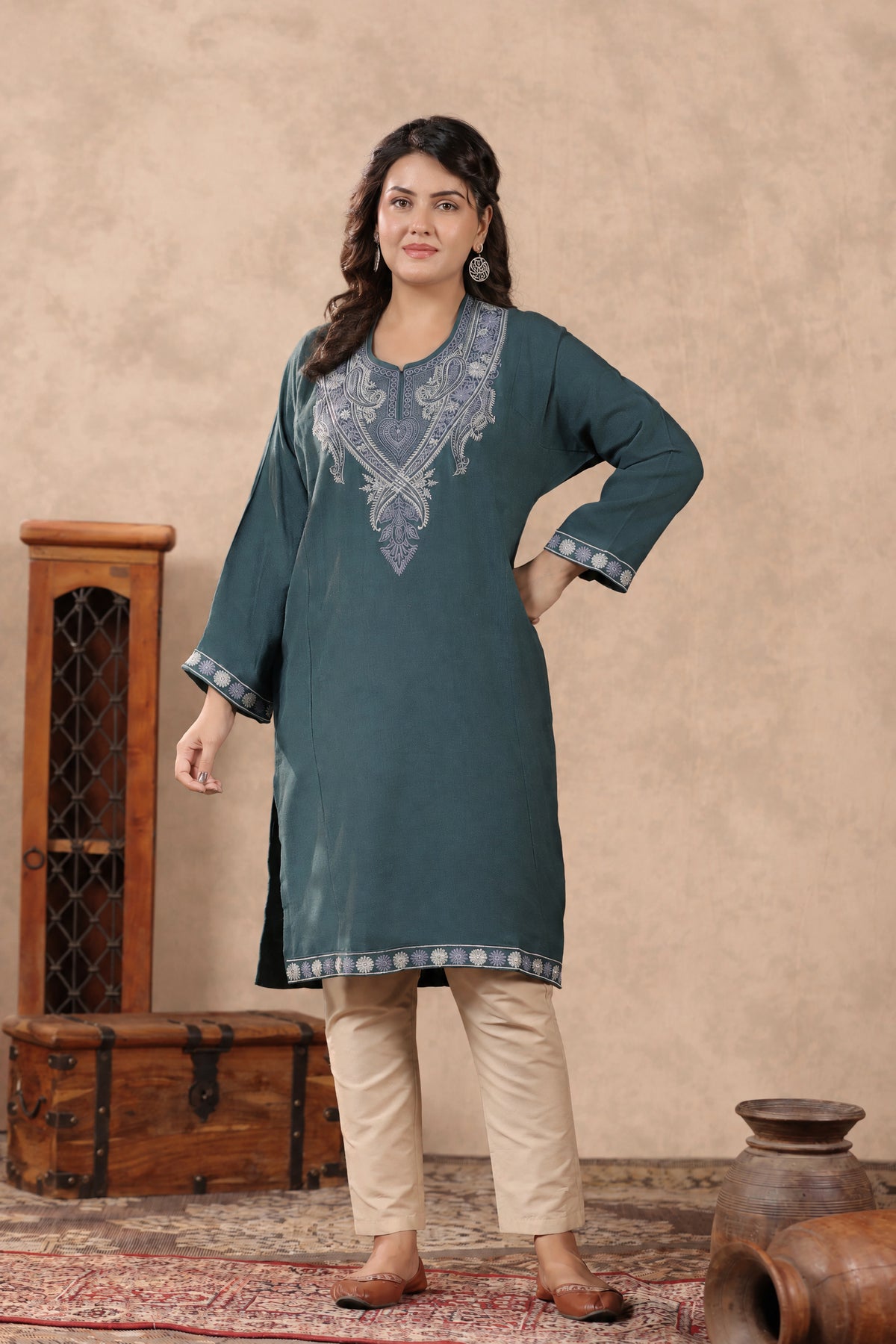 Floral Zari Embroidery Kashmiri Pheran | Grey