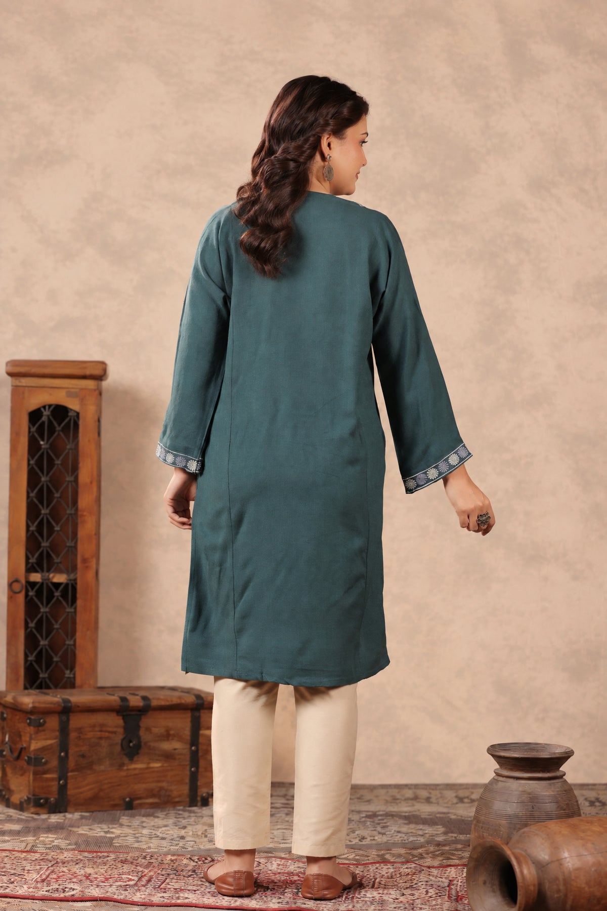 Floral Zari Embroidery Kashmiri Pheran | Grey - view 2