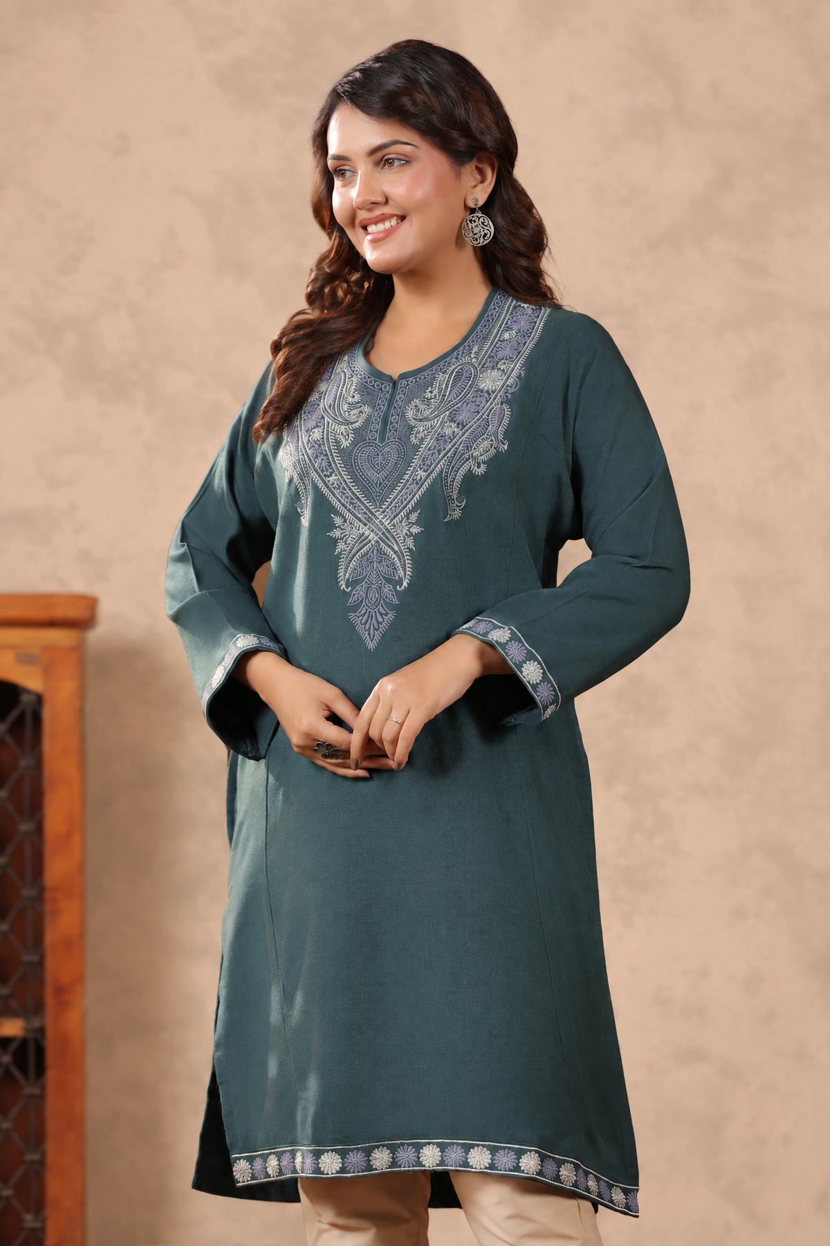 Floral Zari Embroidery Kashmiri Pheran | Grey - view 6