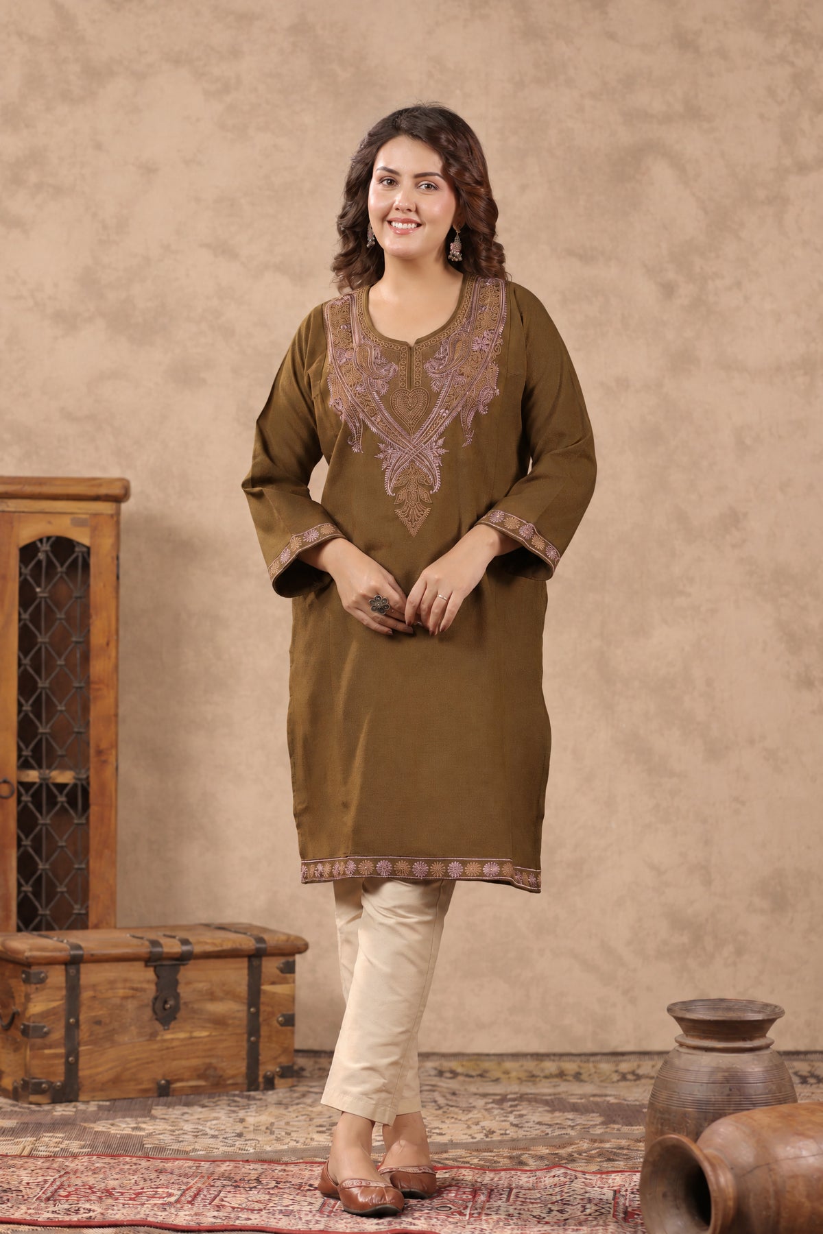 Floral Zari Embroidery Kashmiri Pheran | Tobacco Brown - view 3