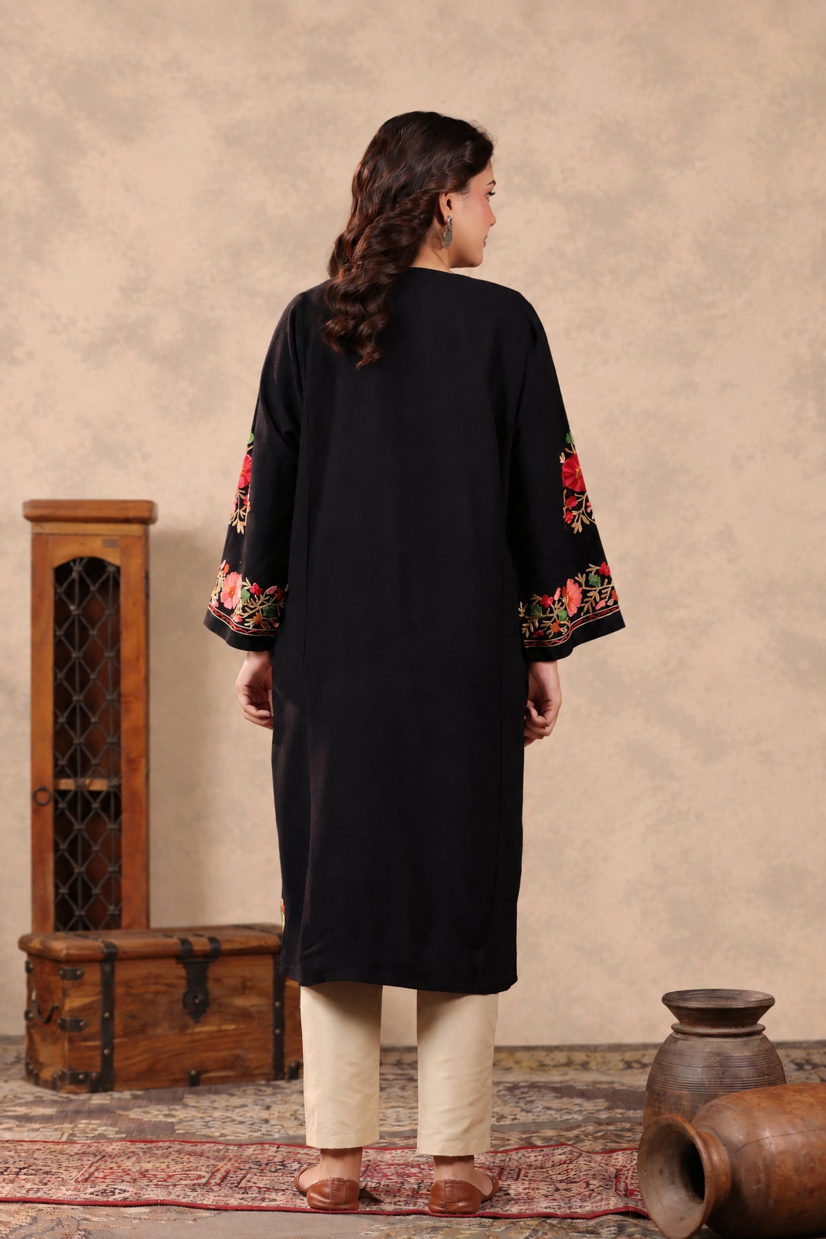 Floral Border Aari Embroidery Kashmiri Pheran | Black - view 2