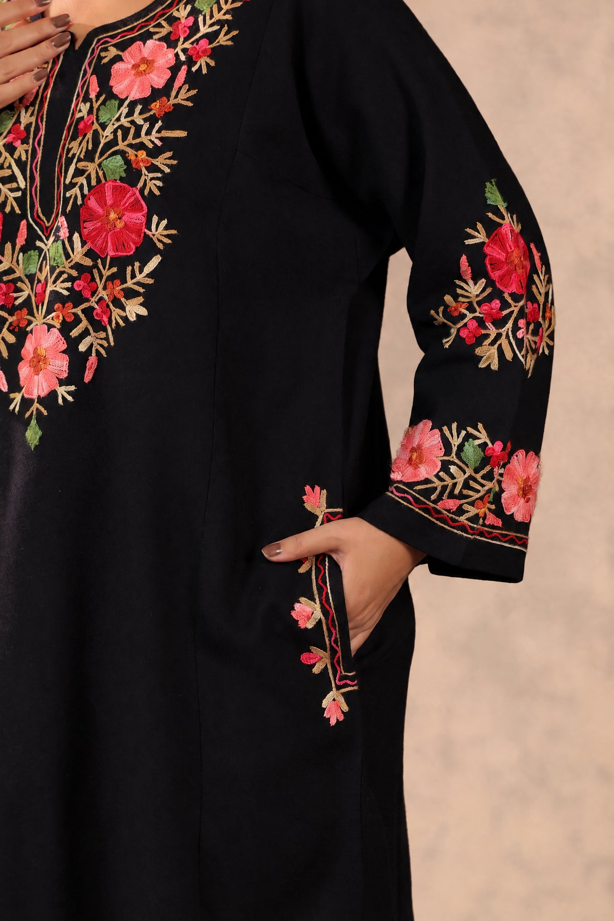 Floral Border Aari Embroidery Kashmiri Pheran | Black - view 8