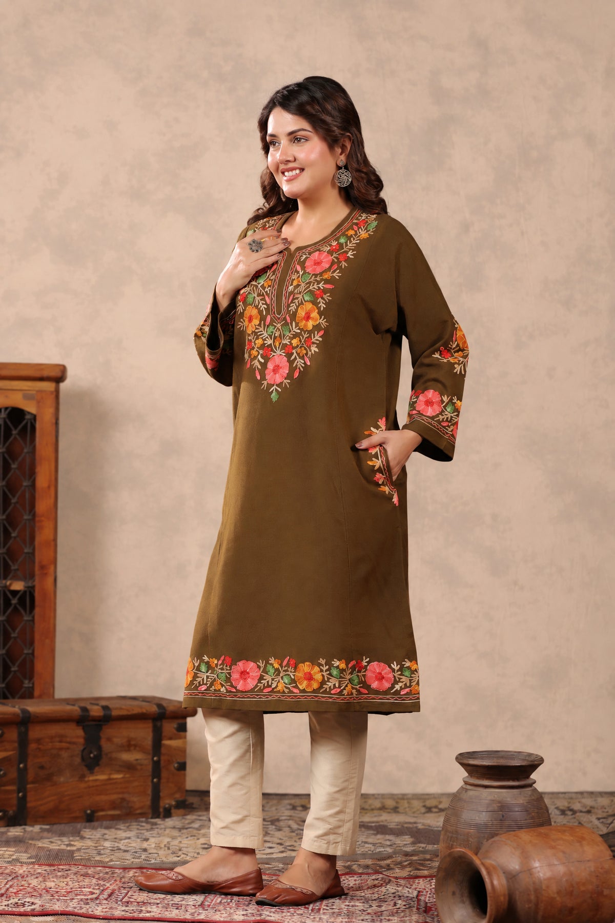 Floral Border Aari Embroidery Kashmiri Pheran | Tobacco Brown - view 3
