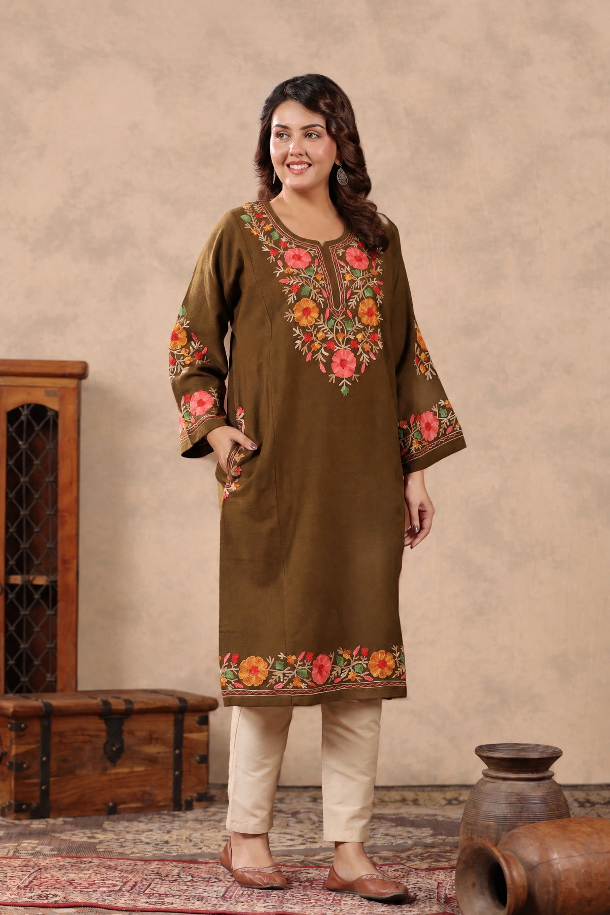 Floral Border Aari Embroidery Kashmiri Pheran | Tobacco Brown - view 4