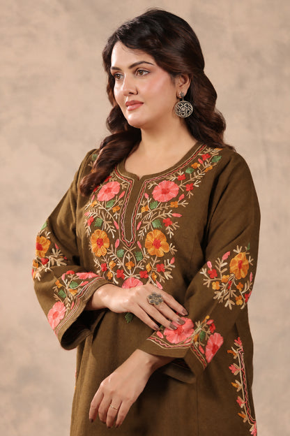 Floral Border Aari Embroidery Kashmiri Pheran | Tobacco Brown - view 7