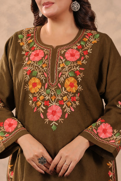 Floral Border Aari Embroidery Kashmiri Pheran | Tobacco Brown - view 8