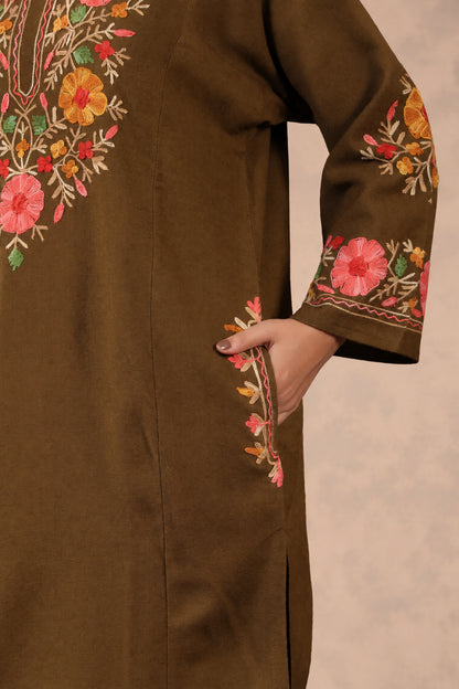 Floral Border Aari Embroidery Kashmiri Pheran | Tobacco Brown - view 9