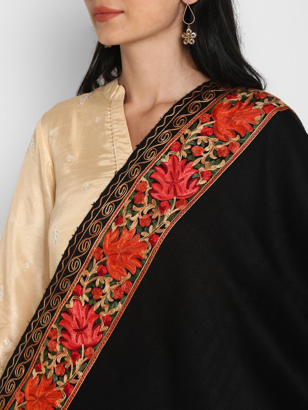 Kashmiri Aari Embroidery Woollen Stole | Black - Zamour
